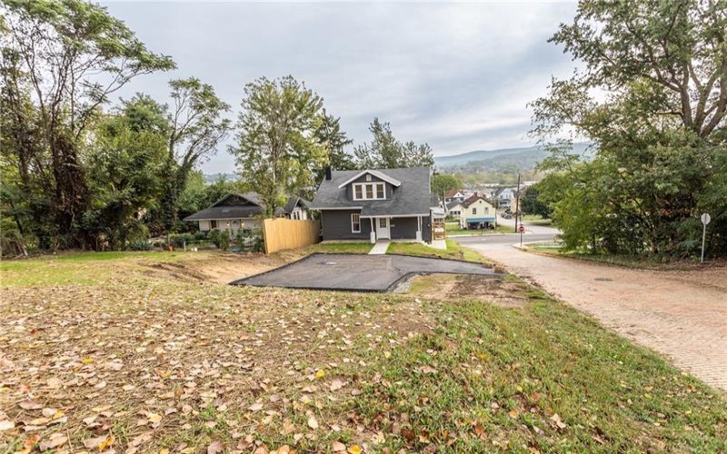 156 Ninth Street, Connellsville, 15425, 3 Bedroom Bedrooms, 6 Room Rooms,2 BathroomBathrooms,Residential,For Sale,Ninth Street,1776533