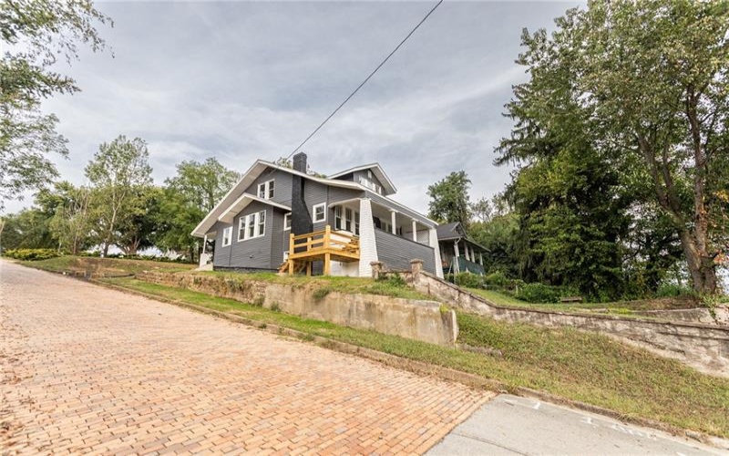 156 Ninth Street, Connellsville, 15425, 3 Bedroom Bedrooms, 6 Room Rooms,2 BathroomBathrooms,Residential,For Sale,Ninth Street,1776533