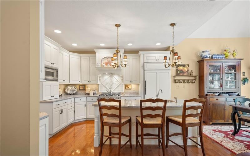 1005 Skyline Drive, Canonsburg, 15317, 5 Bedroom Bedrooms, 14 Room Rooms,3.1 BathroomBathrooms,Residential,For Sale,Skyline Drive,1776558