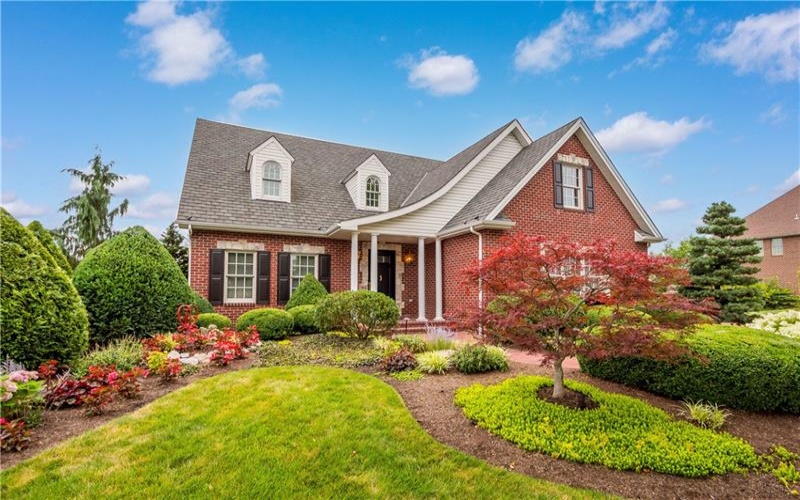 1005 Skyline Drive, Canonsburg, 15317, 5 Bedroom Bedrooms, 14 Room Rooms,3.1 BathroomBathrooms,Residential,For Sale,Skyline Drive,1776558