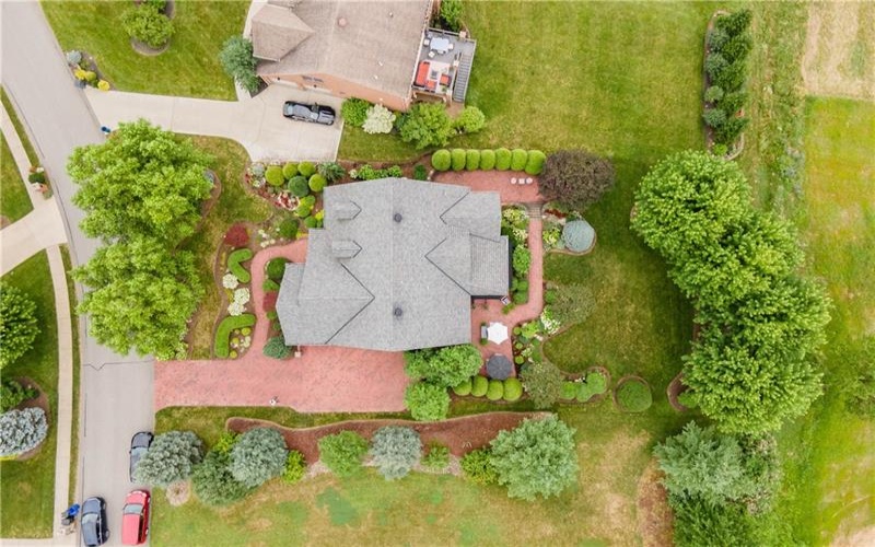 1005 Skyline Drive, Canonsburg, 15317, 5 Bedroom Bedrooms, 14 Room Rooms,3.1 BathroomBathrooms,Residential,For Sale,Skyline Drive,1776558