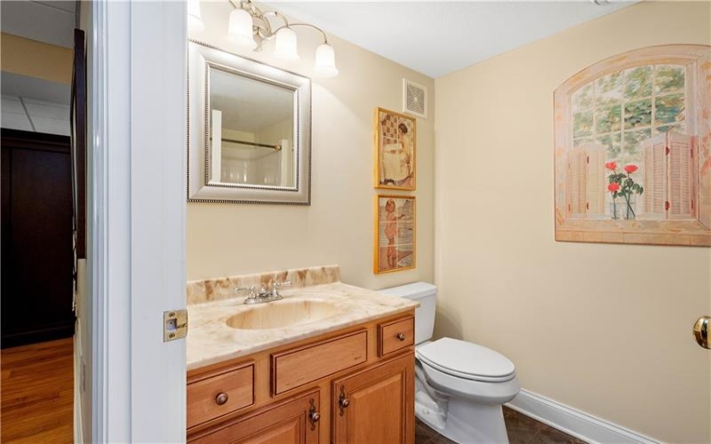 1005 Skyline Drive, Canonsburg, 15317, 5 Bedroom Bedrooms, 14 Room Rooms,3.1 BathroomBathrooms,Residential,For Sale,Skyline Drive,1776558