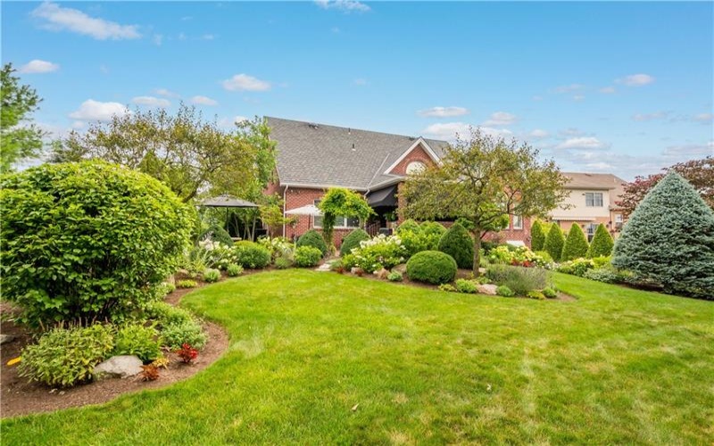 1005 Skyline Drive, Canonsburg, 15317, 5 Bedroom Bedrooms, 14 Room Rooms,3.1 BathroomBathrooms,Residential,For Sale,Skyline Drive,1776558