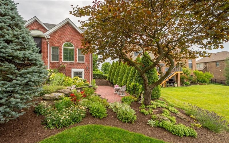 1005 Skyline Drive, Canonsburg, 15317, 5 Bedroom Bedrooms, 14 Room Rooms,3.1 BathroomBathrooms,Residential,For Sale,Skyline Drive,1776558