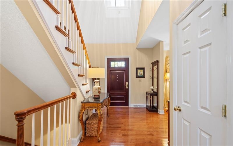 1005 Skyline Drive, Canonsburg, 15317, 5 Bedroom Bedrooms, 14 Room Rooms,3.1 BathroomBathrooms,Residential,For Sale,Skyline Drive,1776558