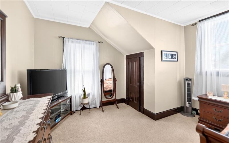 42 Prospect St, Uniontown, 15401, 3 Bedroom Bedrooms, 7 Room Rooms,1.2 BathroomBathrooms,Residential,For Sale,Prospect St,1776574