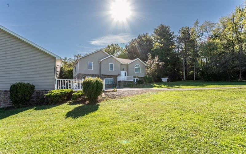 115 Maple Hill Lane, Uniontown, 15401, 4 Bedroom Bedrooms, ,3 BathroomBathrooms,Residential,For Sale,Maple Hill Lane,1776575