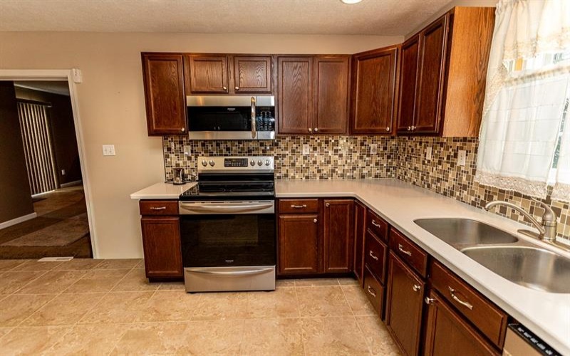 115 Maple Hill Lane, Uniontown, 15401, 4 Bedroom Bedrooms, ,3 BathroomBathrooms,Residential,For Sale,Maple Hill Lane,1776575
