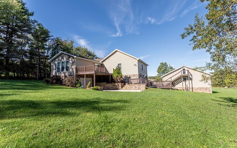 115 Maple Hill Lane, Uniontown, 15401, 4 Bedroom Bedrooms, ,3 BathroomBathrooms,Residential,For Sale,Maple Hill Lane,1776575