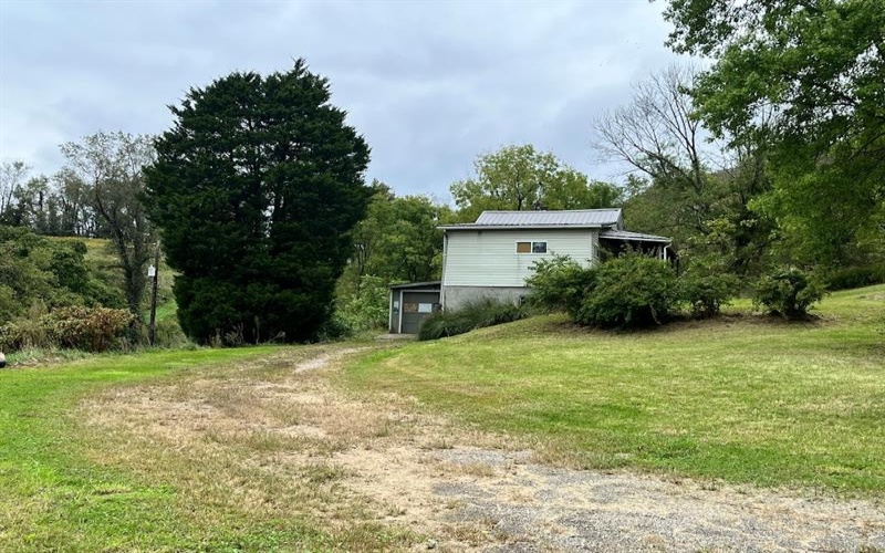 2265 S. Eighty Eight Road, Greensboro, 15338, 2 Bedroom Bedrooms, ,1 BathroomBathrooms,Residential,For Sale,S. Eighty Eight Road,1776576