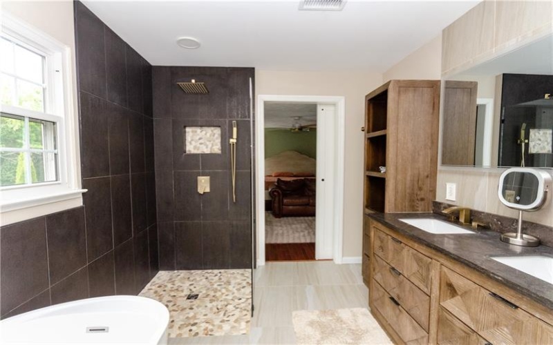175 Valley View Dr, Belle Vernon, 15012, 4 Bedroom Bedrooms, ,3.1 BathroomBathrooms,Residential,For Sale,Valley View Dr,1766486