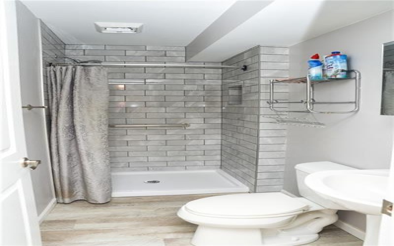 175 Valley View Dr, Belle Vernon, 15012, 4 Bedroom Bedrooms, ,3.1 BathroomBathrooms,Residential,For Sale,Valley View Dr,1766486