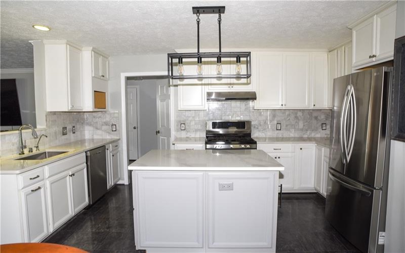 175 Valley View Dr, Belle Vernon, 15012, 4 Bedroom Bedrooms, ,3.1 BathroomBathrooms,Residential,For Sale,Valley View Dr,1766486