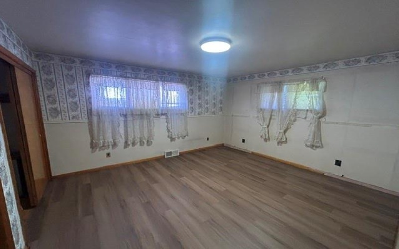 108 Mobert Dr, Rostraver Township, 15012, 3 Bedroom Bedrooms, 6 Room Rooms,1 BathroomBathrooms,Residential,For Sale,Mobert Dr,1772675