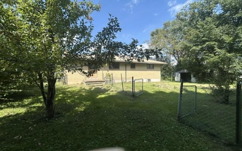 108 Mobert Dr, Rostraver Township, 15012, 3 Bedroom Bedrooms, 6 Room Rooms,1 BathroomBathrooms,Residential,For Sale,Mobert Dr,1772675