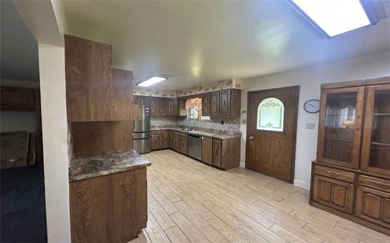 108 Mobert Dr, Rostraver Township, 15012, 3 Bedroom Bedrooms, 6 Room Rooms,1 BathroomBathrooms,Residential,For Sale,Mobert Dr,1772675