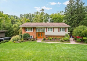 156 Gateshead Drive, McMurray, 15317, 4 Bedroom Bedrooms, 9 Room Rooms,3 BathroomBathrooms,Residential,For Sale,Gateshead Drive,1775881