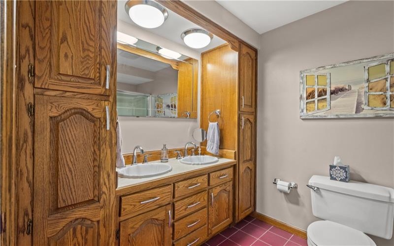 156 Gateshead Drive, McMurray, 15317, 4 Bedroom Bedrooms, 9 Room Rooms,3 BathroomBathrooms,Residential,For Sale,Gateshead Drive,1775881