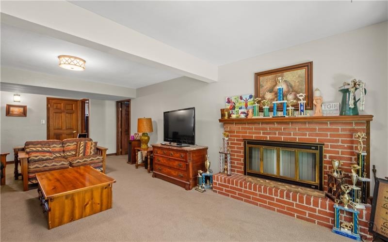 156 Gateshead Drive, McMurray, 15317, 4 Bedroom Bedrooms, 9 Room Rooms,3 BathroomBathrooms,Residential,For Sale,Gateshead Drive,1775881