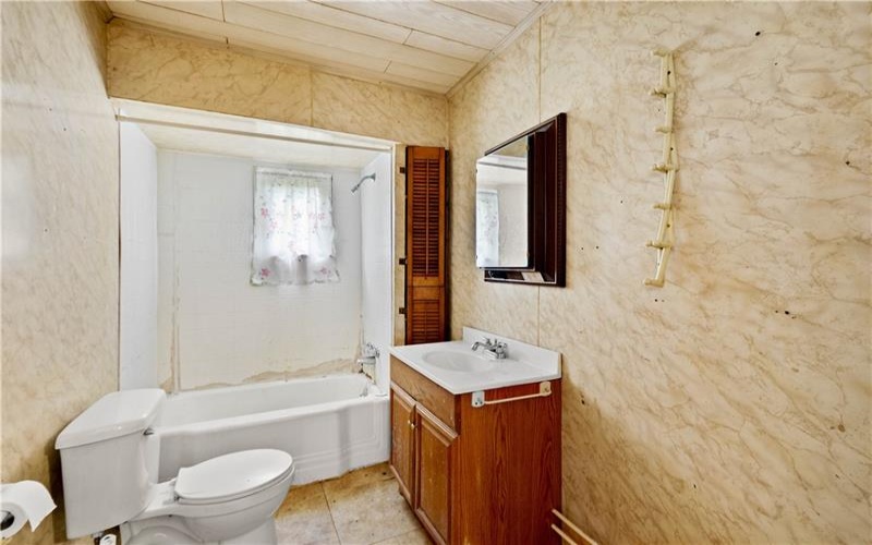 205 McCormick Ave, Bentleyville, 15314, 2 Bedroom Bedrooms, 6 Room Rooms,1 BathroomBathrooms,Residential,For Sale,McCormick Ave,1775890
