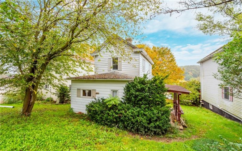 205 McCormick Ave, Bentleyville, 15314, 2 Bedroom Bedrooms, 6 Room Rooms,1 BathroomBathrooms,Residential,For Sale,McCormick Ave,1775890
