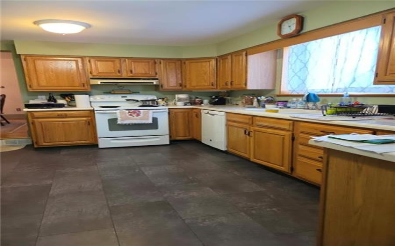 300 Craft Moore Rd, Brownsville, 15417, 2 Bedroom Bedrooms, ,1.1 BathroomBathrooms,Residential,For Sale,Craft Moore Rd,1776110