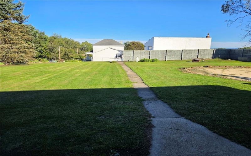 300 Craft Moore Rd, Brownsville, 15417, 2 Bedroom Bedrooms, ,1.1 BathroomBathrooms,Residential,For Sale,Craft Moore Rd,1776110