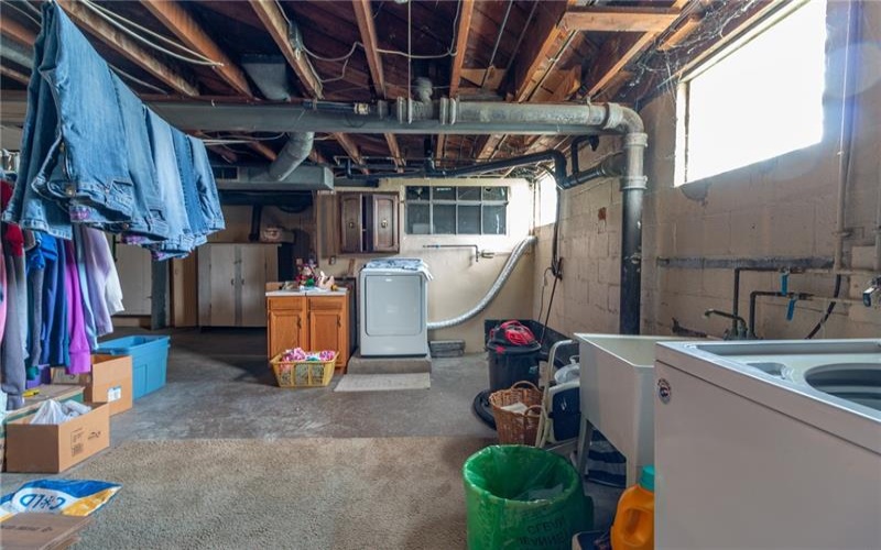 302 Baughman Ave, Jeanette, 15644, 3 Bedroom Bedrooms, 8 Room Rooms,3 BathroomBathrooms,Residential,For Sale,Baughman Ave,1776606