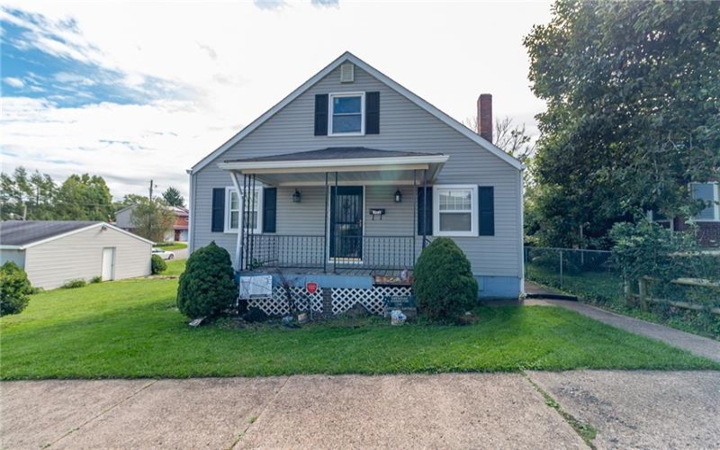 302 Baughman Ave, Jeanette, 15644, 3 Bedroom Bedrooms, 8 Room Rooms,3 BathroomBathrooms,Residential,For Sale,Baughman Ave,1776606