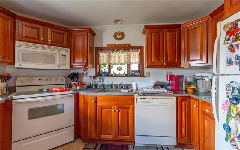 302 Baughman Ave, Jeanette, 15644, 3 Bedroom Bedrooms, 8 Room Rooms,3 BathroomBathrooms,Residential,For Sale,Baughman Ave,1776606