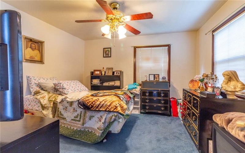302 Baughman Ave, Jeanette, 15644, 3 Bedroom Bedrooms, 8 Room Rooms,3 BathroomBathrooms,Residential,For Sale,Baughman Ave,1776606