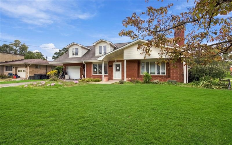 712 William Dr, Trafford, 15085, 3 Bedroom Bedrooms, ,2.1 BathroomBathrooms,Residential,For Sale,William Dr,1776638