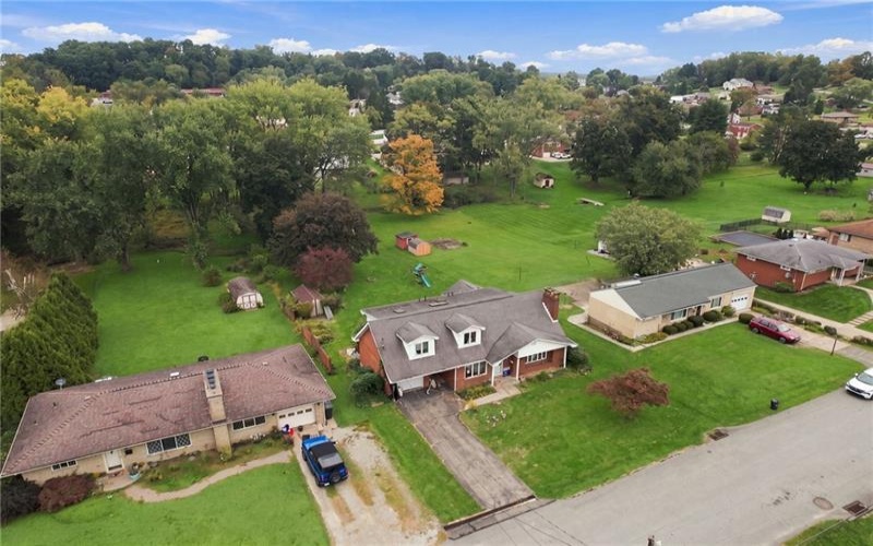 712 William Dr, Trafford, 15085, 3 Bedroom Bedrooms, ,2.1 BathroomBathrooms,Residential,For Sale,William Dr,1776638