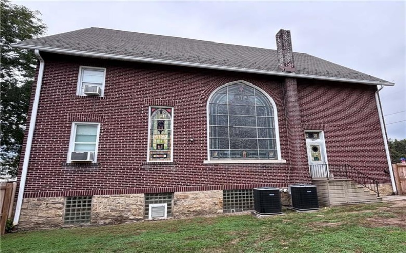 1100 VINE ST, Connellsville, 15425, 5 Bedroom Bedrooms, ,1.1 BathroomBathrooms,Residential,For Sale,VINE ST,1776698