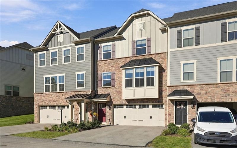 6003 Lampl Ln, Jeannette, 15644, 3 Bedroom Bedrooms, ,2.1 BathroomBathrooms,Lease,For Rent,Lampl Ln,1776704