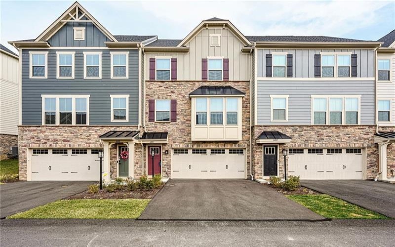 6003 Lampl Ln, Jeannette, 15644, 3 Bedroom Bedrooms, ,2.1 BathroomBathrooms,Lease,For Rent,Lampl Ln,1776704