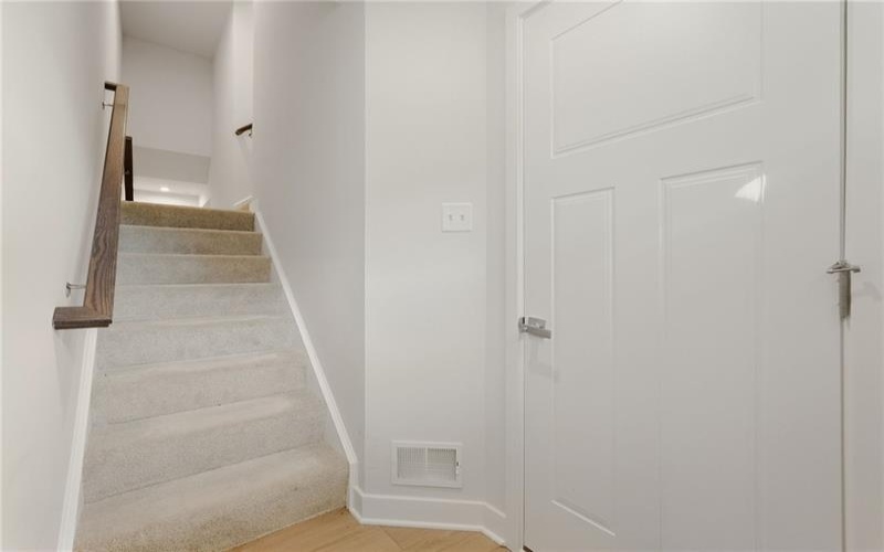6003 Lampl Ln, Jeannette, 15644, 3 Bedroom Bedrooms, ,2.1 BathroomBathrooms,Lease,For Rent,Lampl Ln,1776704
