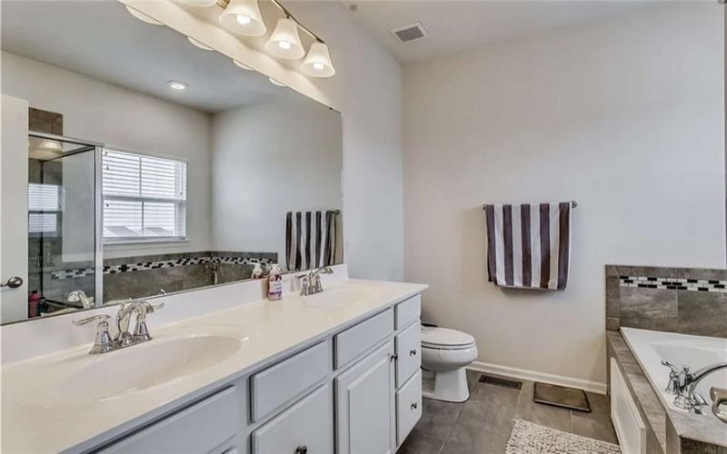 4052 Overview Dr, Canonsburg, 15317, 3 Bedroom Bedrooms, 7 Room Rooms,2.1 BathroomBathrooms,Residential,For Sale,Overview Dr,1776717
