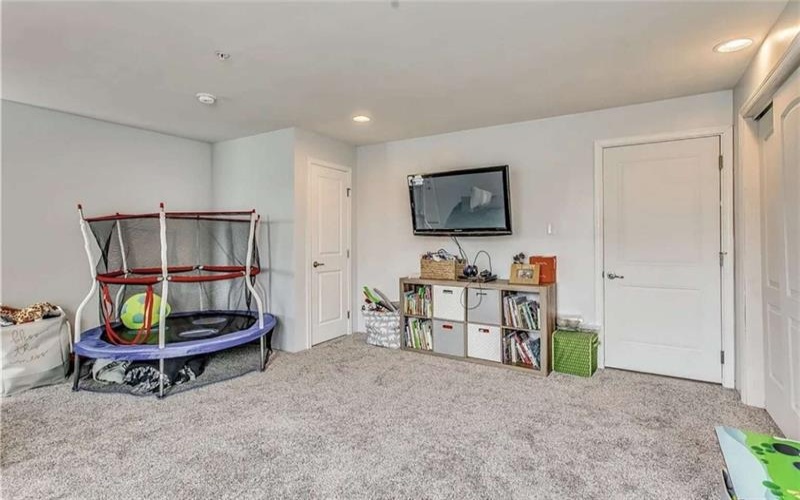 4052 Overview Dr, Canonsburg, 15317, 3 Bedroom Bedrooms, 7 Room Rooms,2.1 BathroomBathrooms,Residential,For Sale,Overview Dr,1776717