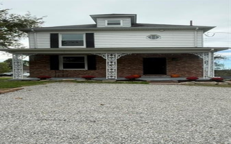864 Clay Pike, North Huntingdon, 15642, 3 Bedroom Bedrooms, ,1.1 BathroomBathrooms,Residential,For Sale,Clay Pike,1776718