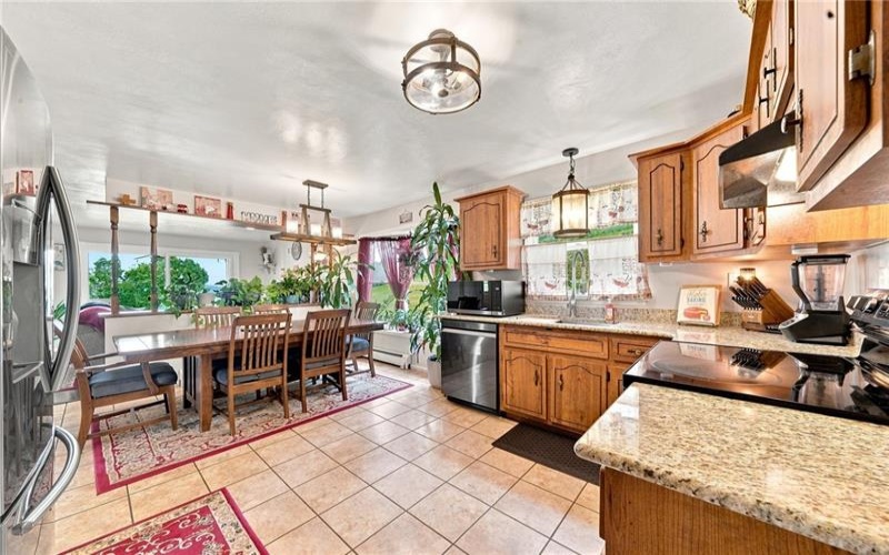 1109 Grandview St, Youngwood, 15697, 4 Bedroom Bedrooms, 9 Room Rooms,2.1 BathroomBathrooms,Residential,For Sale,Grandview St,1776721