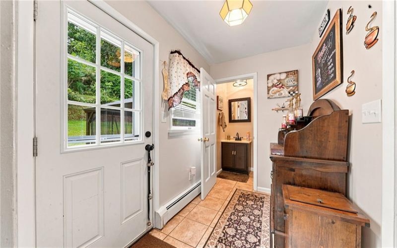 1109 Grandview St, Youngwood, 15697, 4 Bedroom Bedrooms, 9 Room Rooms,2.1 BathroomBathrooms,Residential,For Sale,Grandview St,1776721
