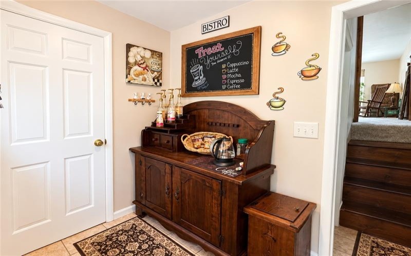 1109 Grandview St, Youngwood, 15697, 4 Bedroom Bedrooms, 9 Room Rooms,2.1 BathroomBathrooms,Residential,For Sale,Grandview St,1776721