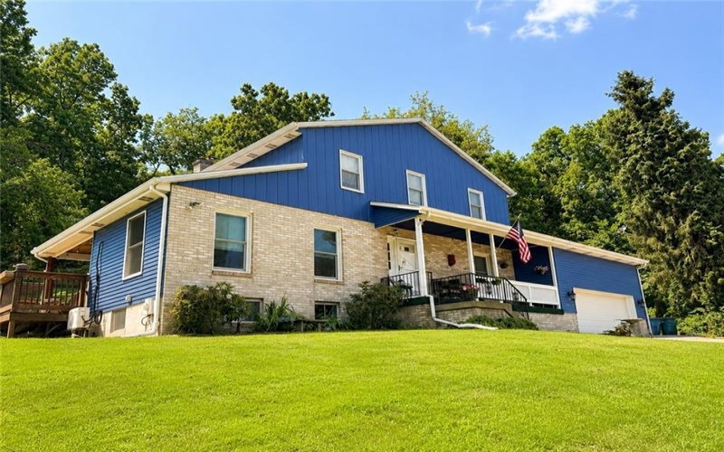 1109 Grandview St, Youngwood, 15697, 4 Bedroom Bedrooms, 9 Room Rooms,2.1 BathroomBathrooms,Residential,For Sale,Grandview St,1776721