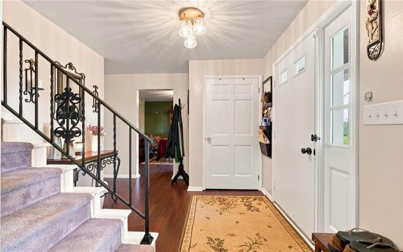1109 Grandview St, Youngwood, 15697, 4 Bedroom Bedrooms, 9 Room Rooms,2.1 BathroomBathrooms,Residential,For Sale,Grandview St,1776721