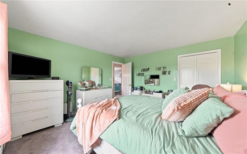1109 Grandview St, Youngwood, 15697, 4 Bedroom Bedrooms, 9 Room Rooms,2.1 BathroomBathrooms,Residential,For Sale,Grandview St,1776721