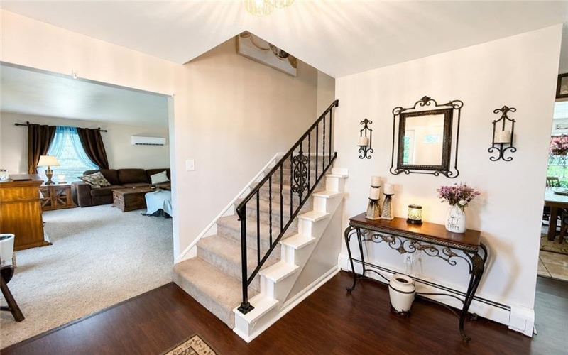1109 Grandview St, Youngwood, 15697, 4 Bedroom Bedrooms, 9 Room Rooms,2.1 BathroomBathrooms,Residential,For Sale,Grandview St,1776721