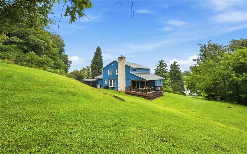 1109 Grandview St, Youngwood, 15697, 4 Bedroom Bedrooms, 9 Room Rooms,2.1 BathroomBathrooms,Residential,For Sale,Grandview St,1776721
