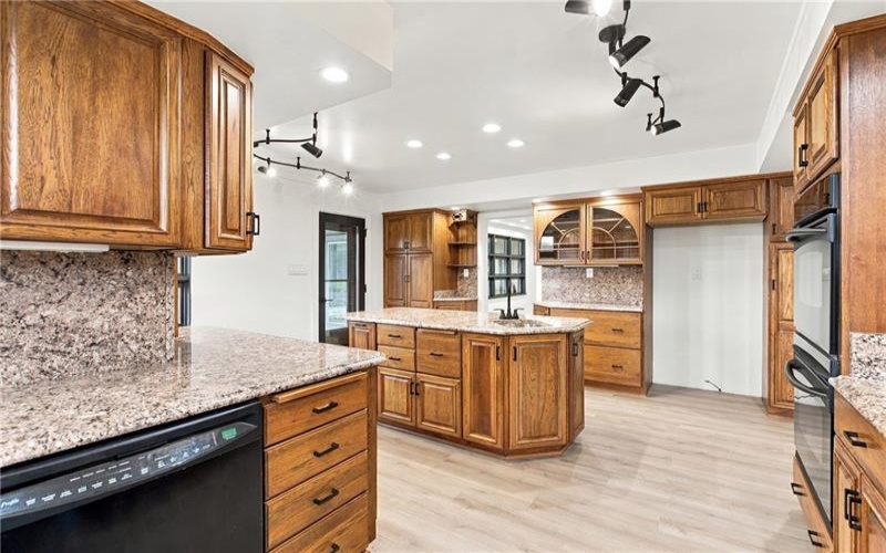 102 Peasant Village Ln, Belle Vernon, 15012, 5 Bedroom Bedrooms, 14 Room Rooms,4 BathroomBathrooms,Residential,For Sale,Peasant Village Ln,1776744