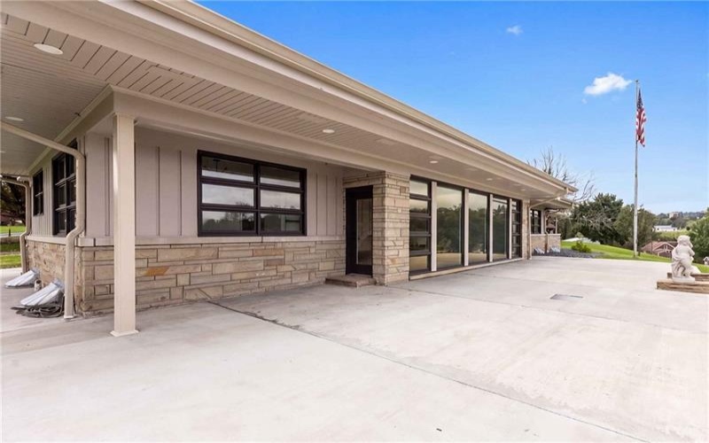 102 Peasant Village Ln, Belle Vernon, 15012, 5 Bedroom Bedrooms, 14 Room Rooms,4 BathroomBathrooms,Residential,For Sale,Peasant Village Ln,1776744